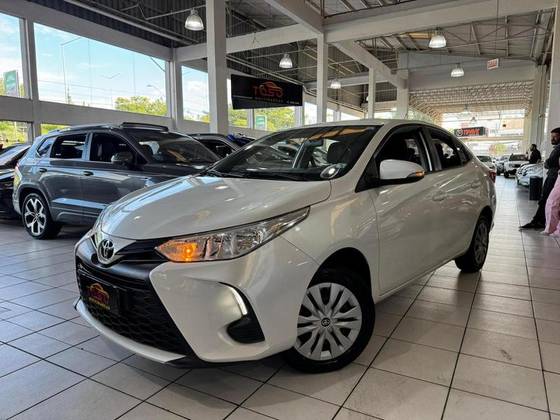 TOYOTA YARIS 1.5 16V FLEX SEDAN XL LIVE MULTIDRIVE